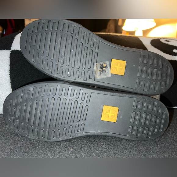 Dr. Marten canvas mid top shoes - Picture 3 of 4